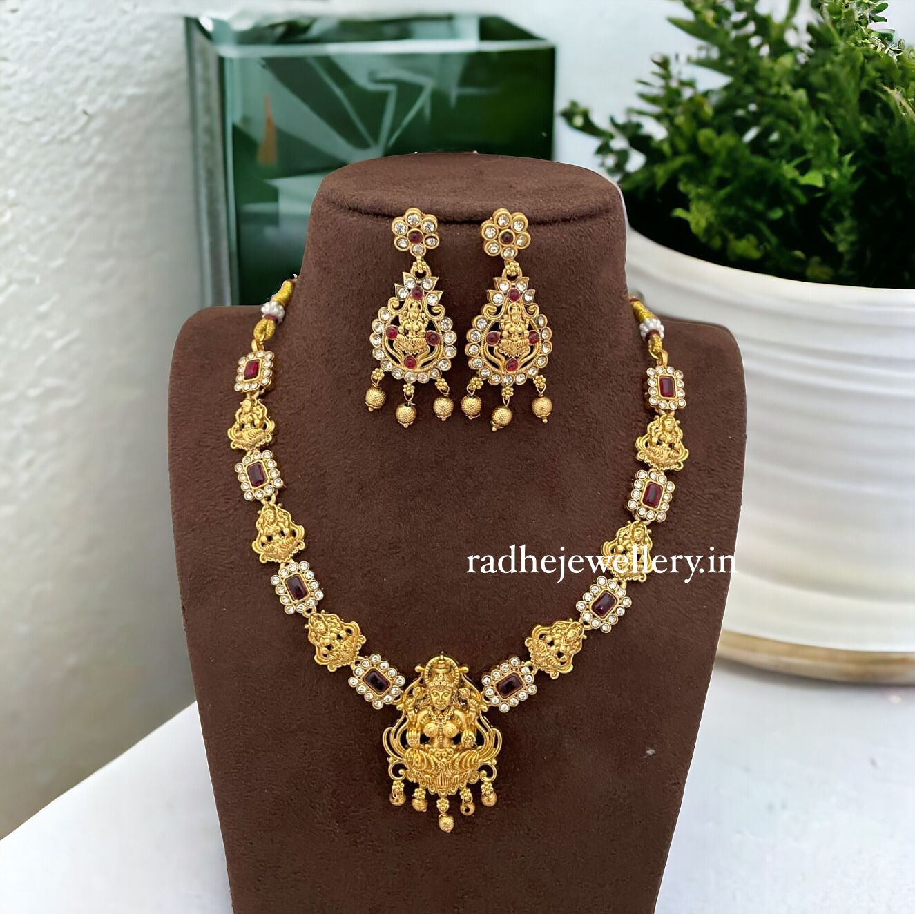 Laxmi Designer Matte Gold Polish Temple Necklace Set