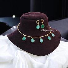 GOLDEN PENTA GLOSSY DROPS NECK CUFF