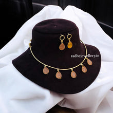 GOLDEN PENTA GLOSSY DROPS NECK CUFF