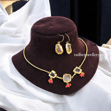 RINAKO 3 RAW STONE NECK CUFF