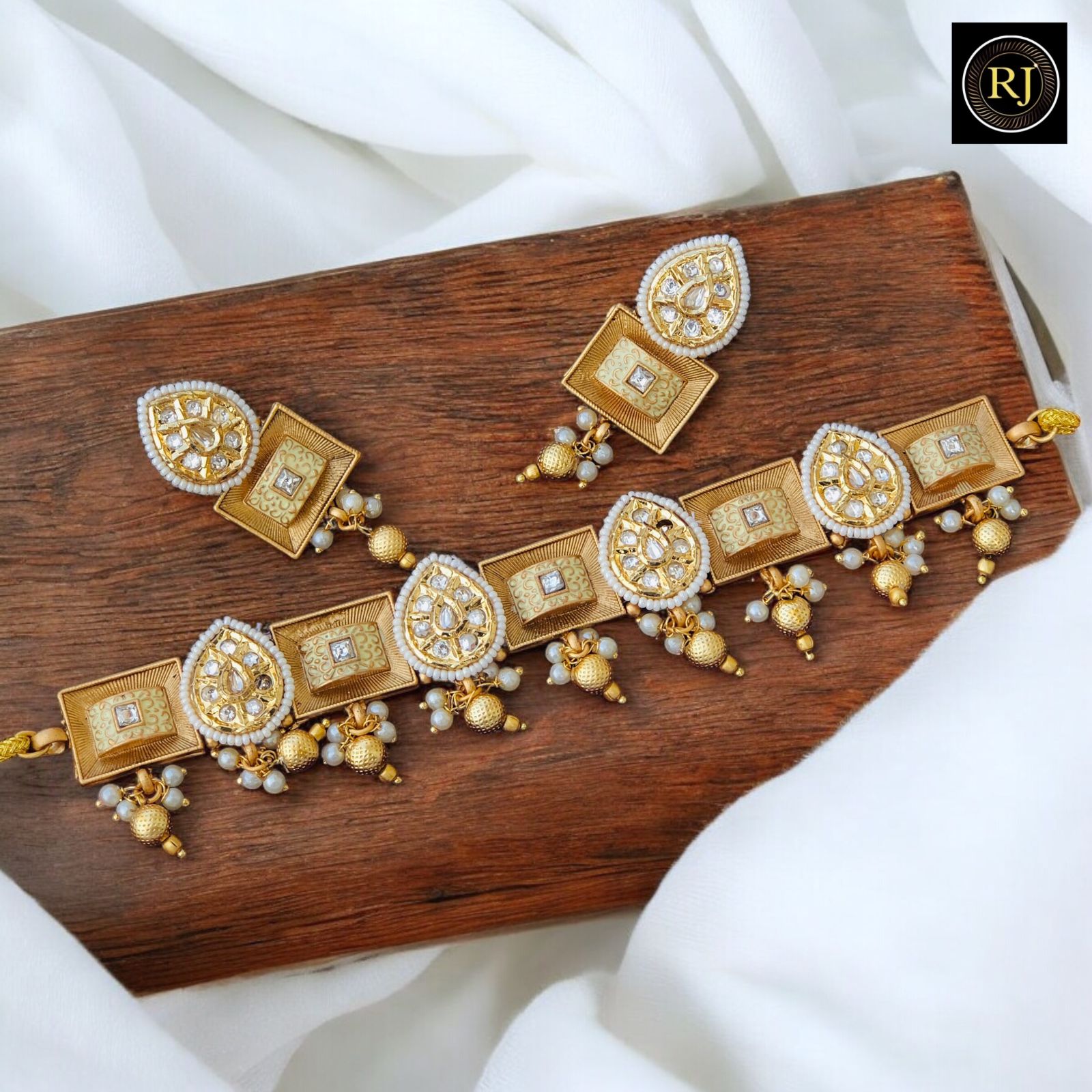 Kundan Work Necklace Set For Wedding