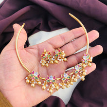 Kemp Stones Flower Pendants Hasli Necklace with Gold Beads Hangings