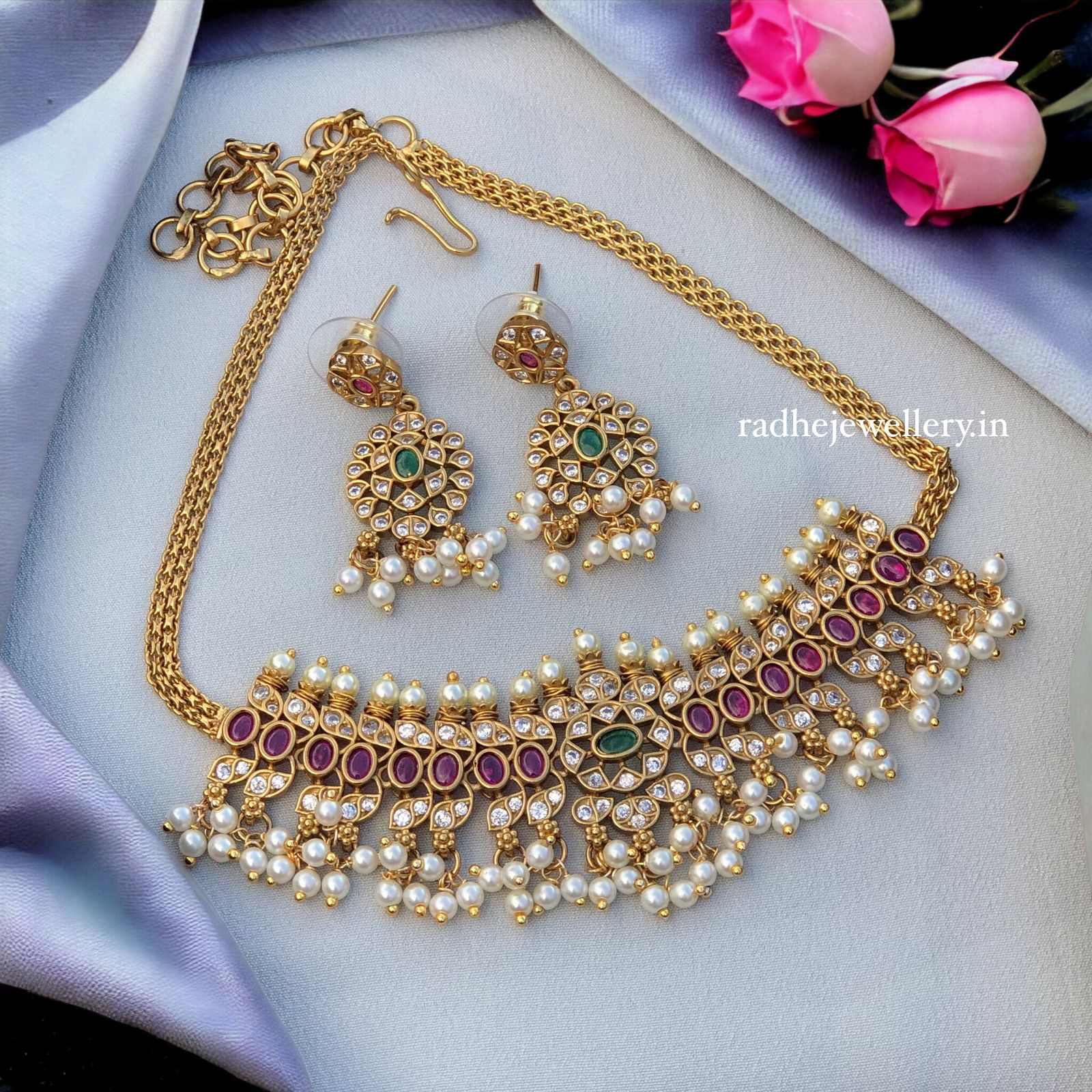 Amazing Floral Design Necklace