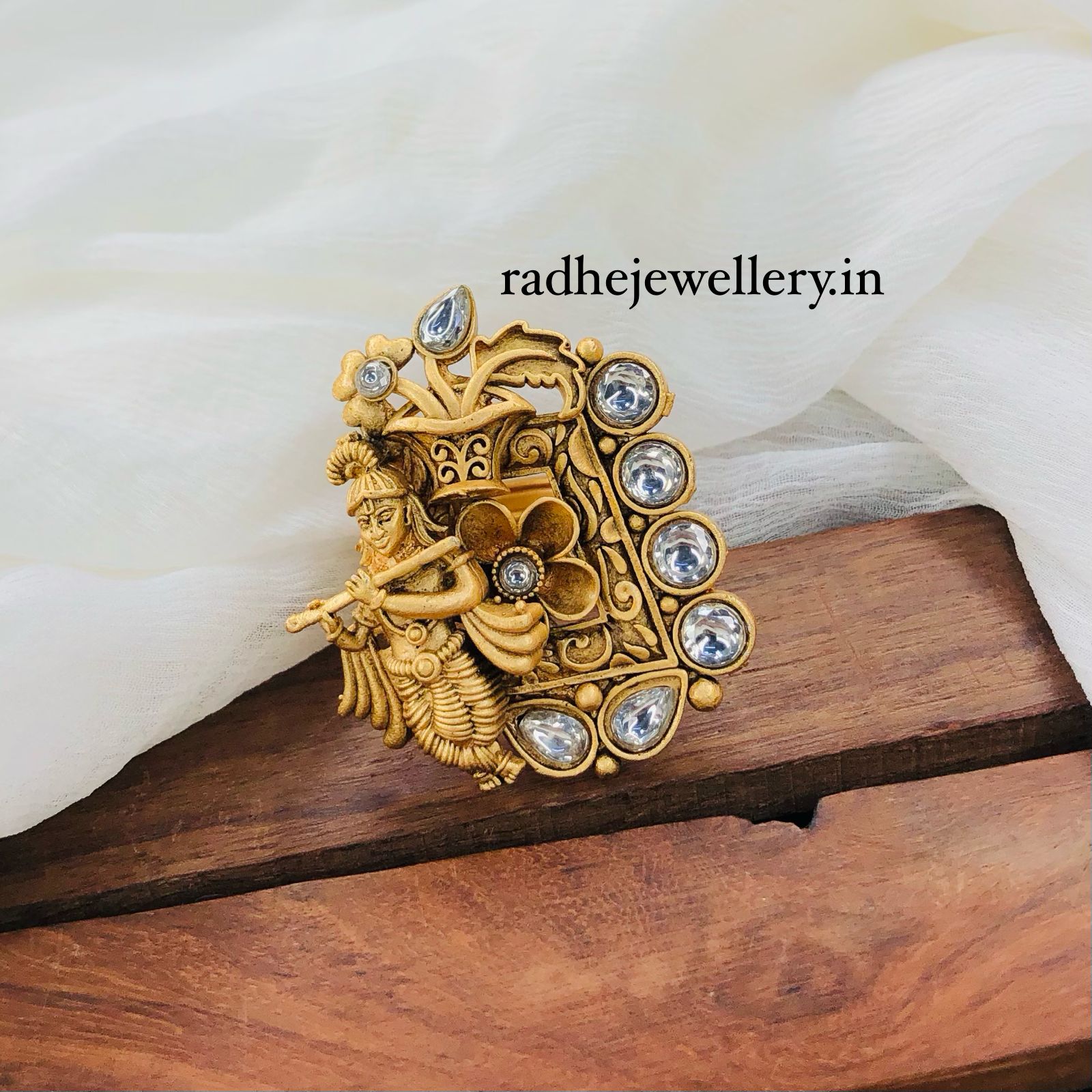 Sri Krishna Rajwadi Finger Ring, Gold Plated, Size Adjustable