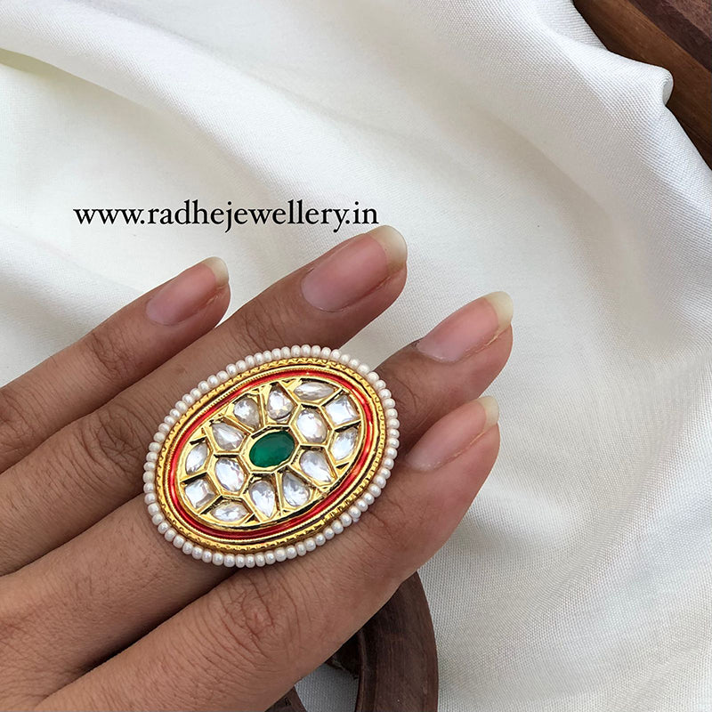 White Oval Design Finger Ring, Kundan Stones