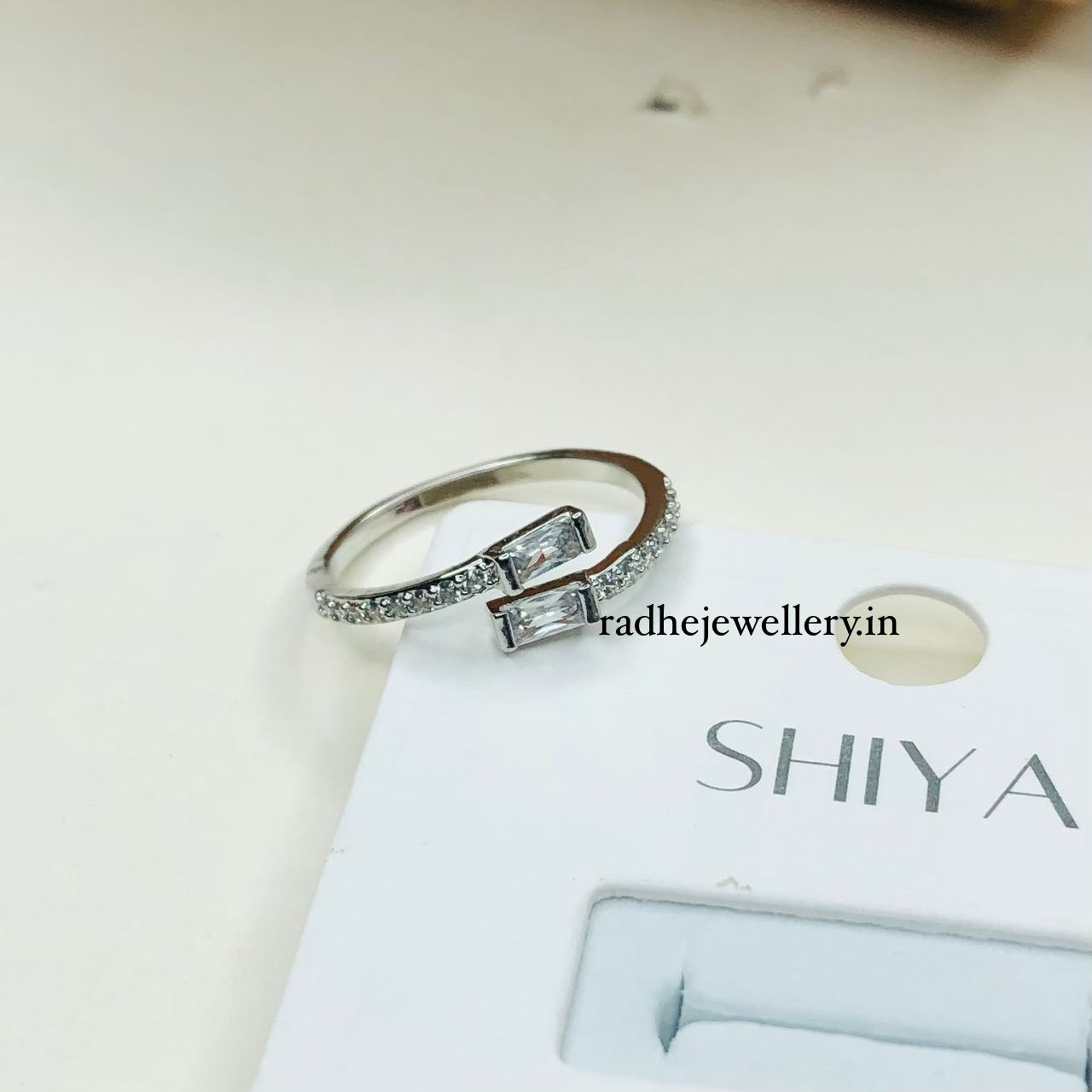 Latest Fashion Ladies Design Finger Ring Buy Online