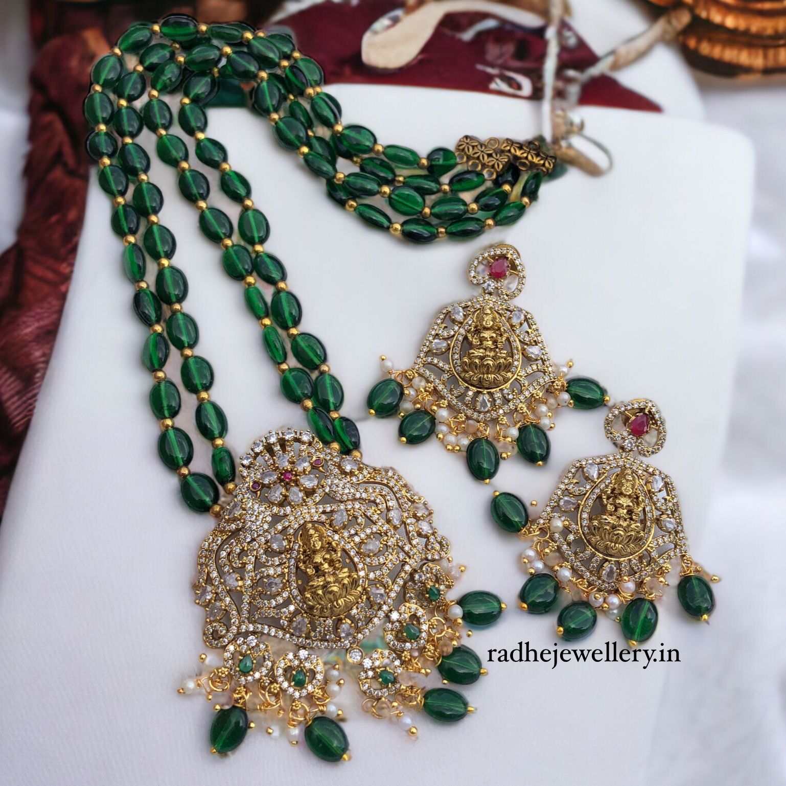 Victorian Diamond Neckpiece-Dark Green