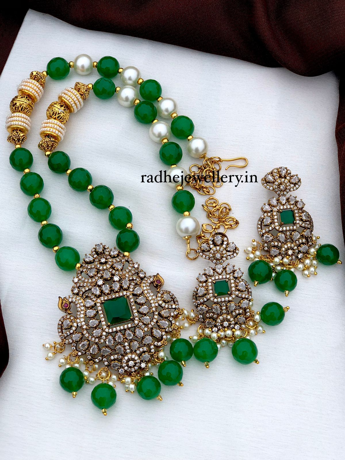 Dark Green Bead Victorian Diamond Neckpiece