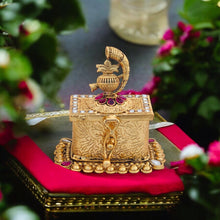 Classic Kumkum Box/Gold Plated Sidoor Box Gold sindoor box/Wedding Gift/Pooja Accessory