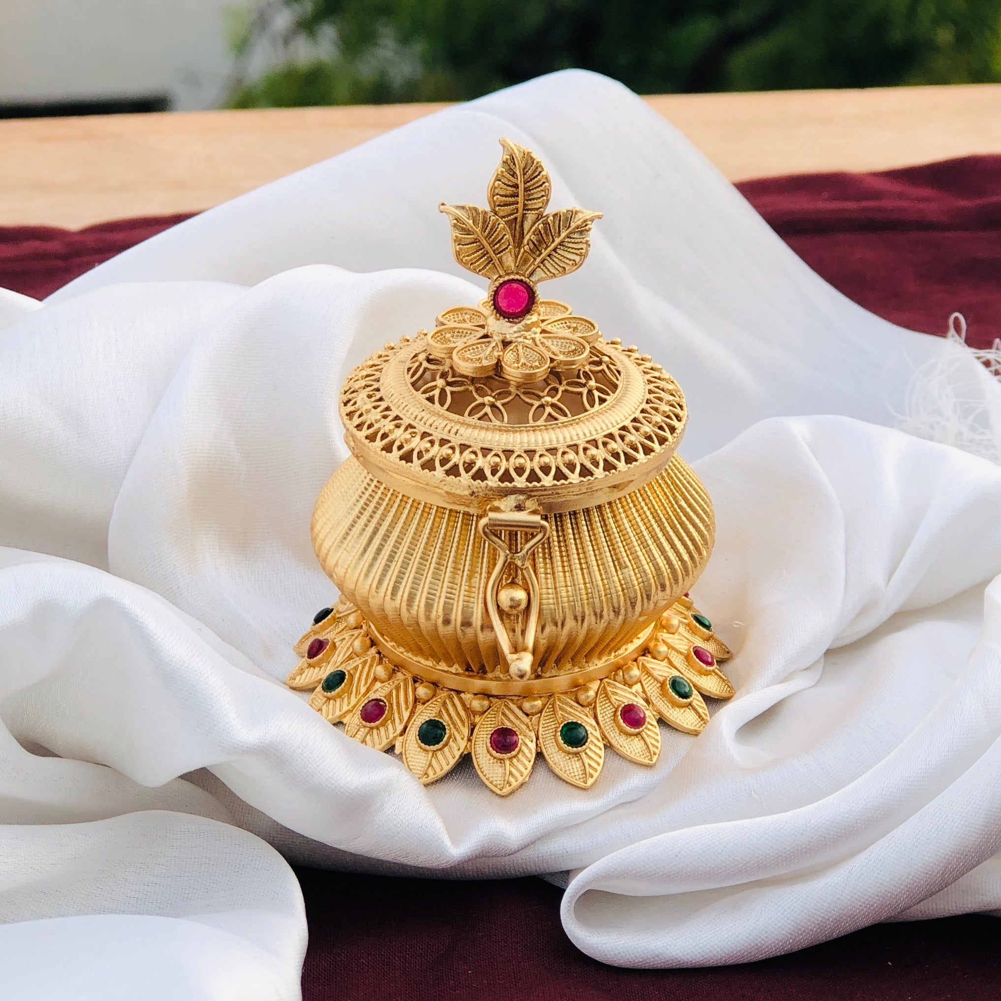 Classic Kumkum Box/Gold Plated Sidoor Box Gold sindoor box/Wedding Gift/Pooja Accessory