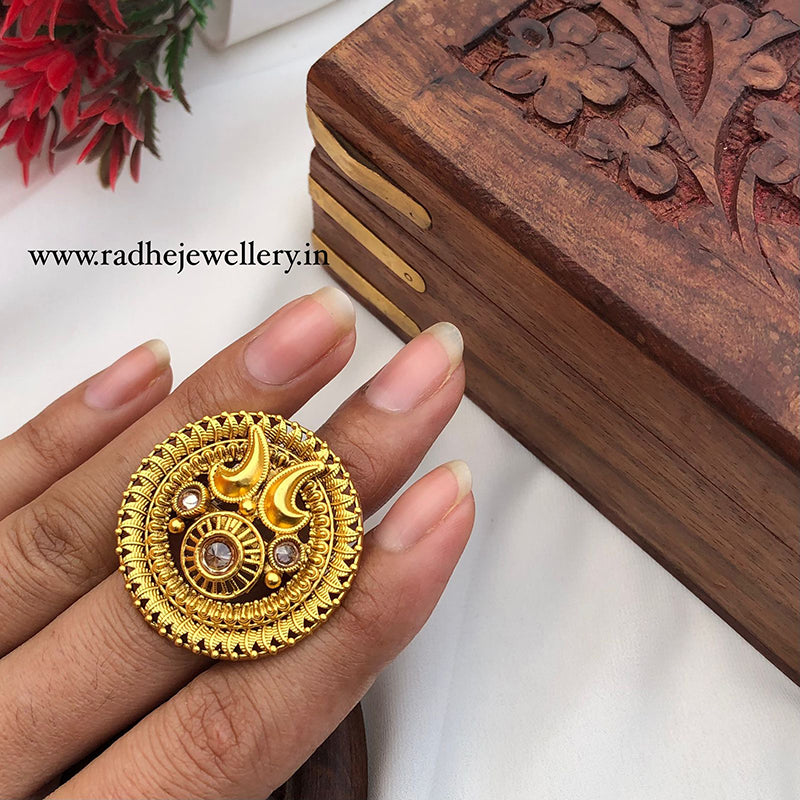 Chandrama Rajwadi Finger Ring, Gold Plated